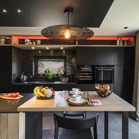 Mm, Just Nature Вилла *